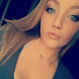 Meet your Posher, Abigail